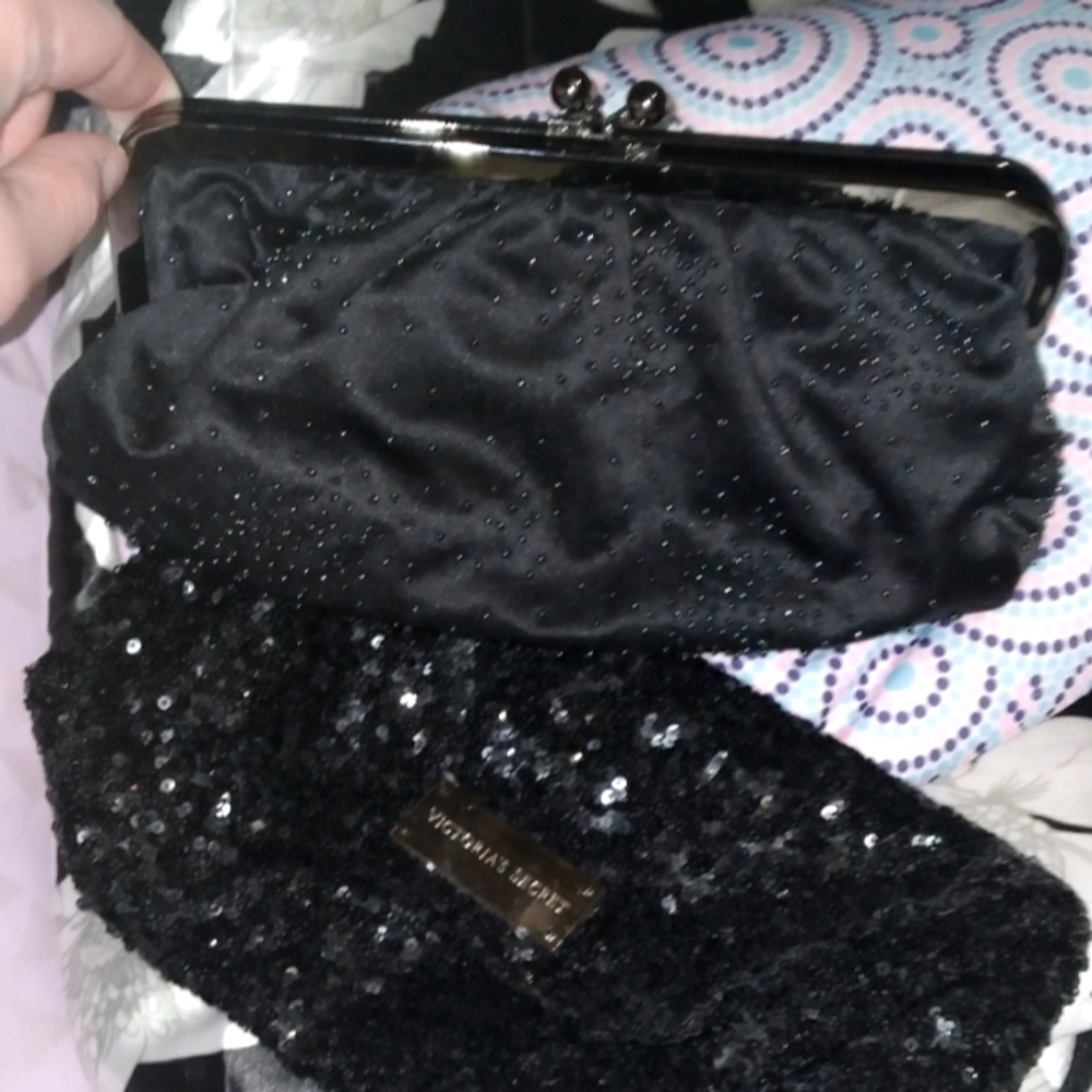 2 clutch purses